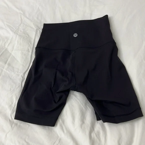 Lululemon 6” Wunder Train High-Rise Shorts - Picture 4 of 4